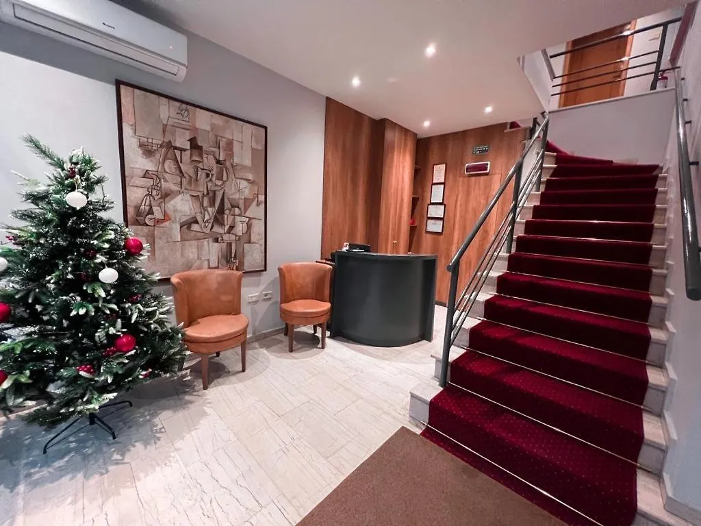 טיראנה Hotel Eder